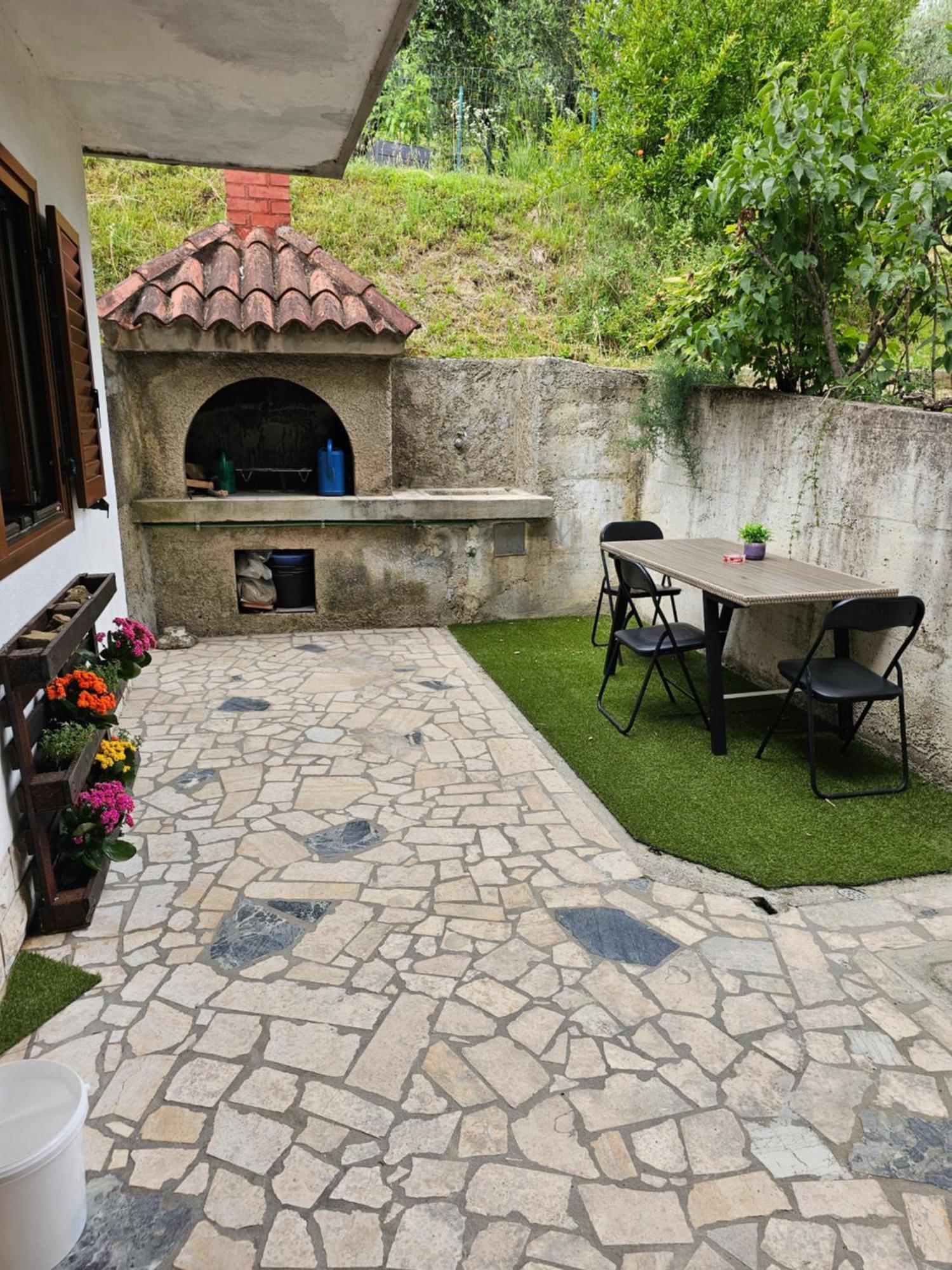 Lea Apartment Луція Екстер'єр фото